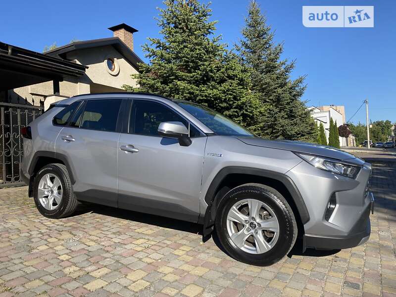 2020 toyota rav4
