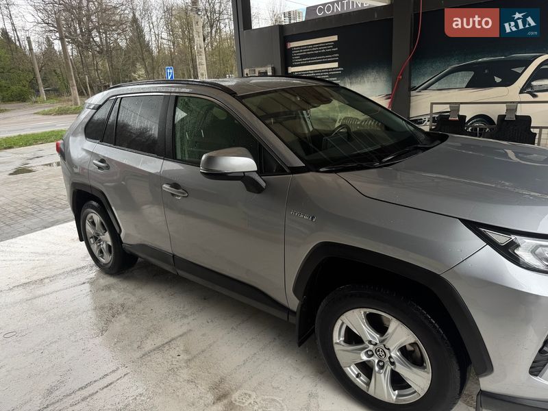 2020 toyota rav4