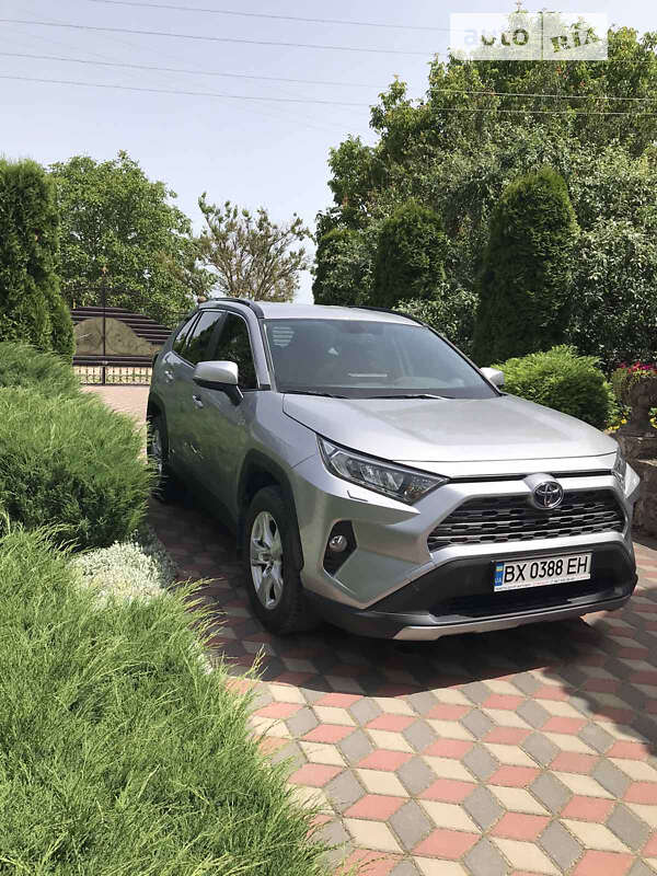 2019 toyota rav4