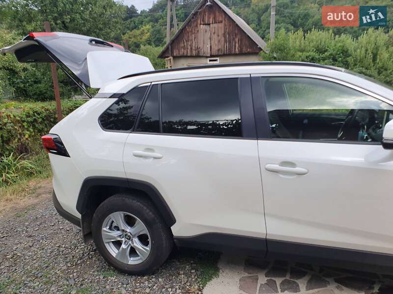 2020 toyota rav4