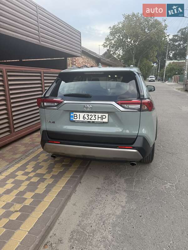 2022 toyota rav4