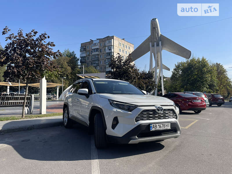 2019 toyota rav4