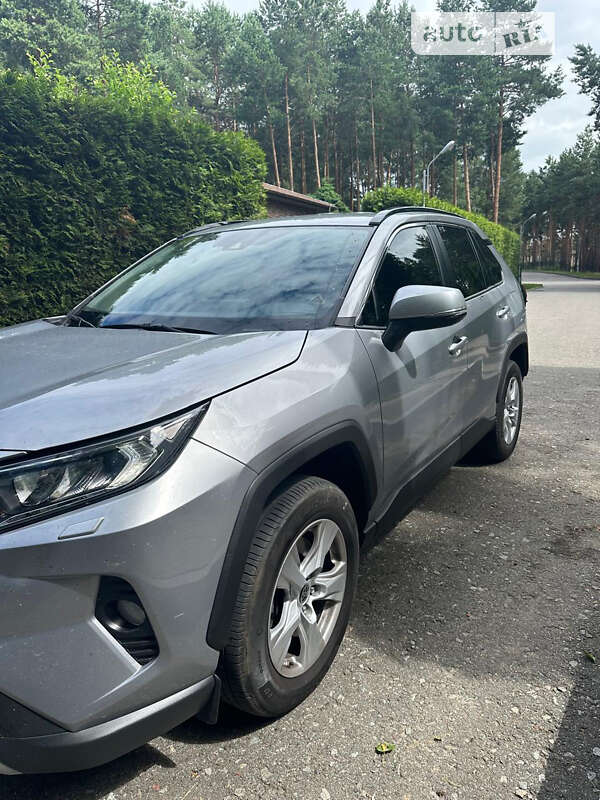 2020 toyota rav4
