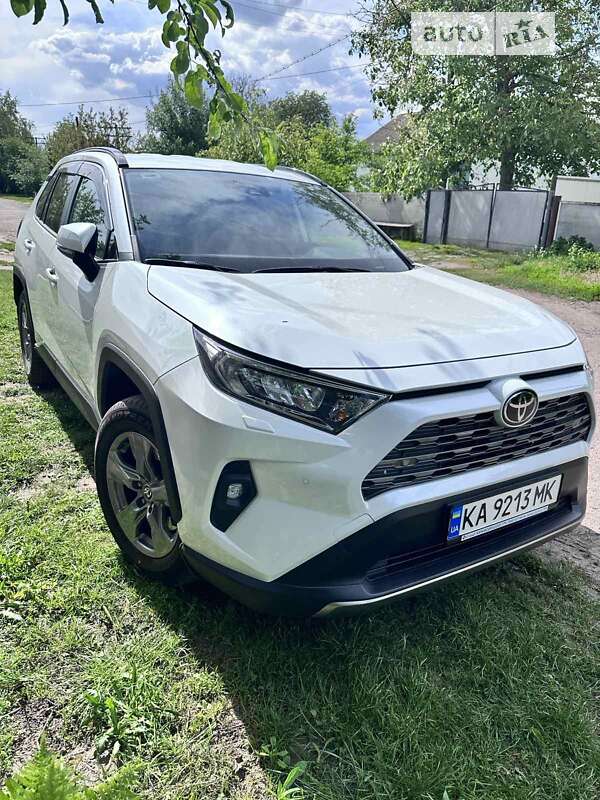 2023 toyota rav4