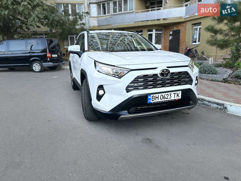 2023 toyota rav4