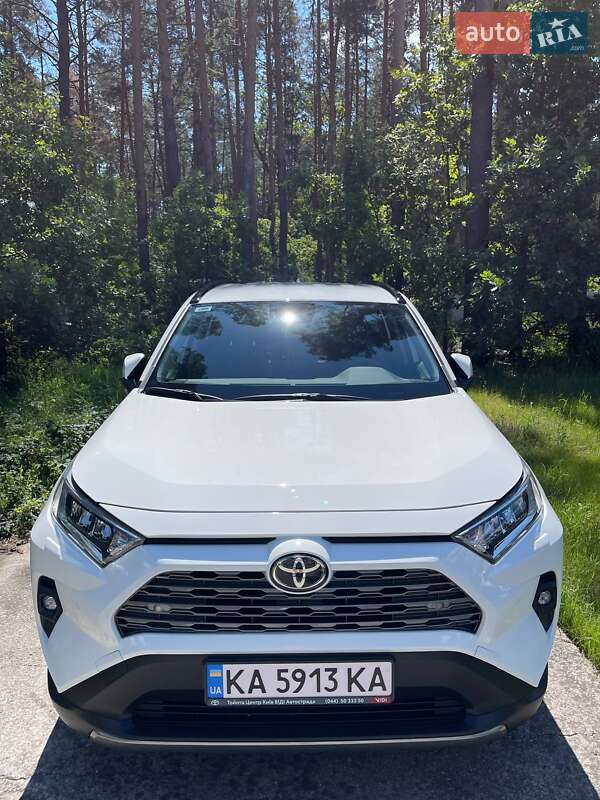 2023 toyota rav4