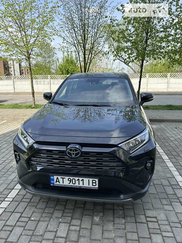 2023 toyota rav4