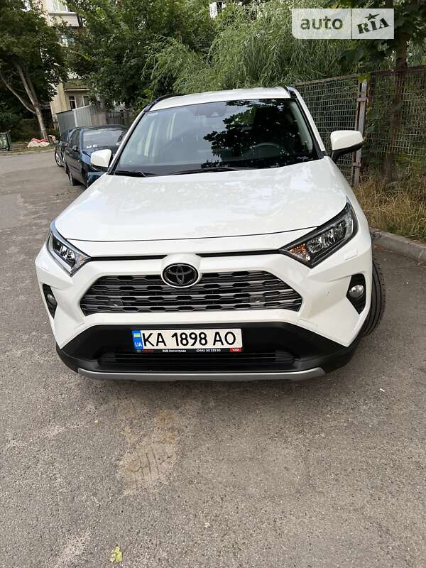 2020 toyota rav4