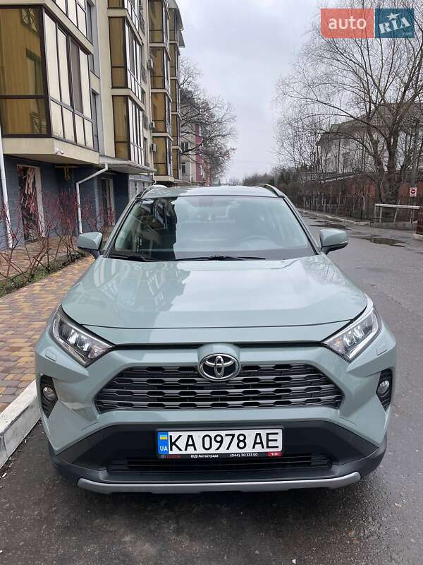 2019 toyota rav4