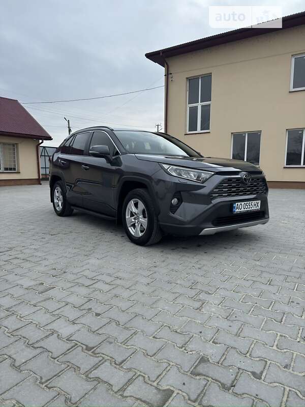 2021 toyota rav4