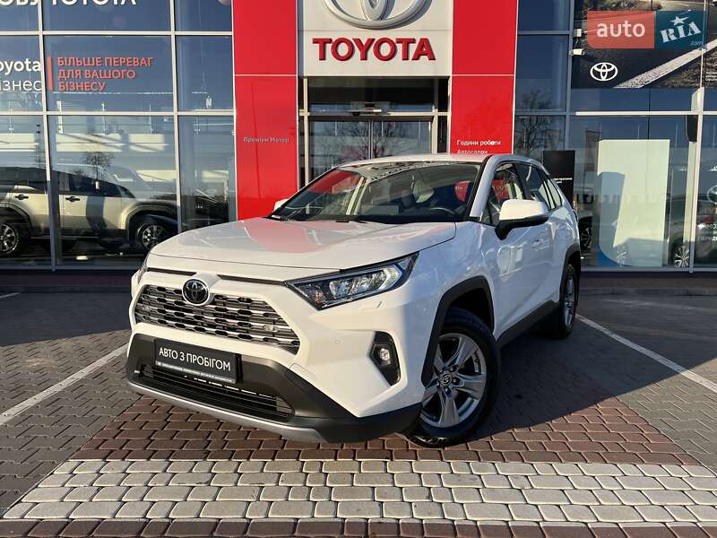 2023 toyota rav4