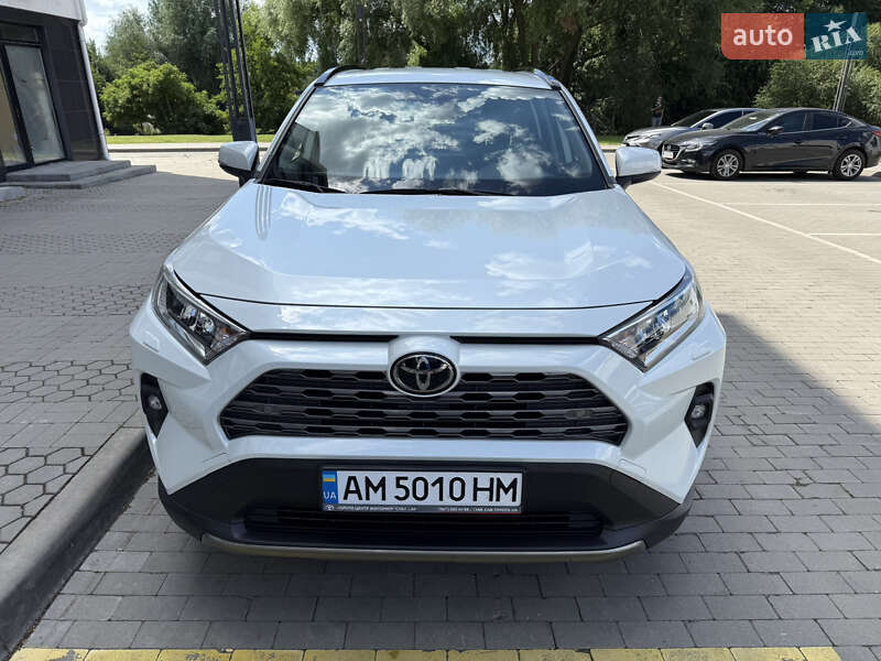 2023 toyota rav4