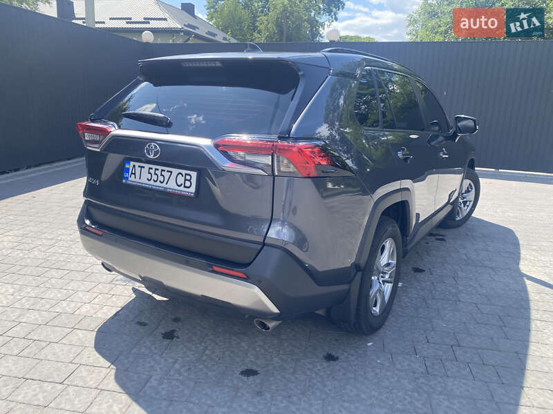 2023 toyota rav4