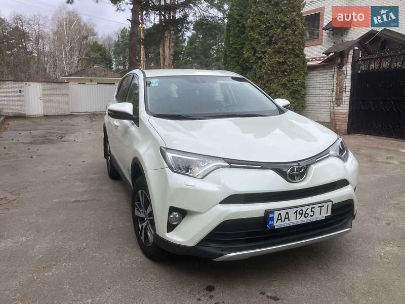 2016 toyota rav4