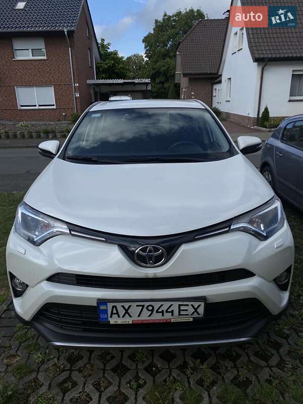 2017 toyota rav4