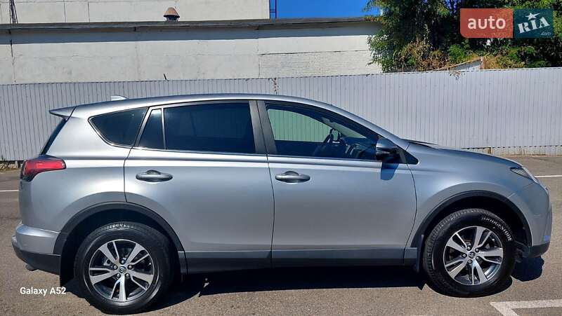 2017 toyota rav4
