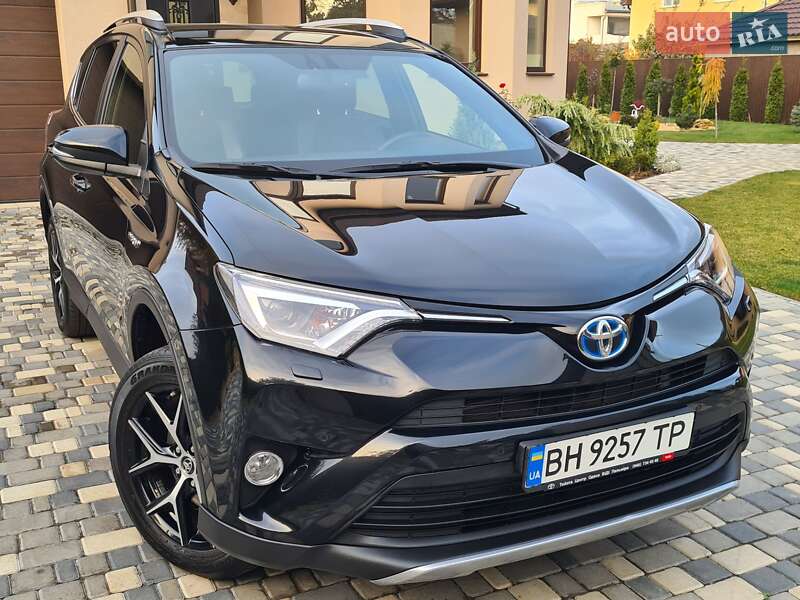 2017 toyota rav-4 hybrid