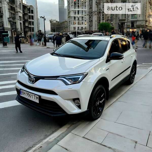 2018 toyota rav-4 hybrid