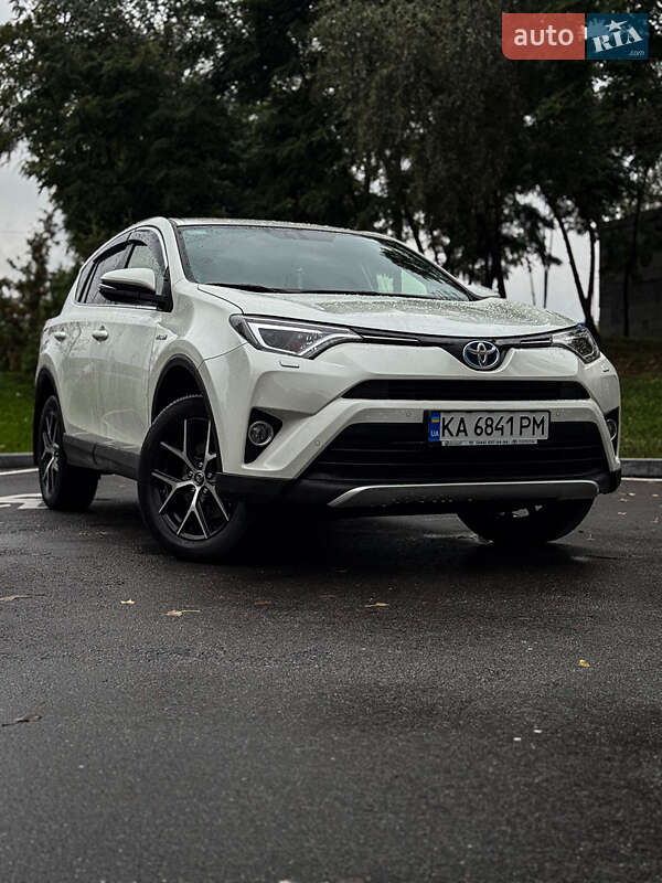2017 toyota rav-4 hybrid