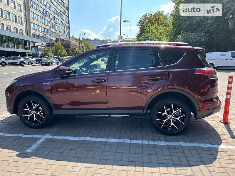 2017 toyota rav-4 hybrid