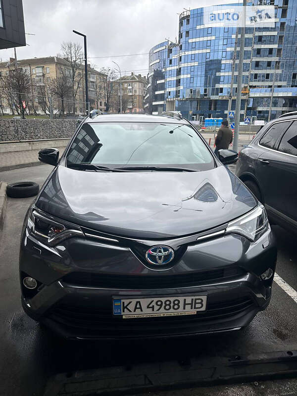 2018 toyota rav-4 hybrid