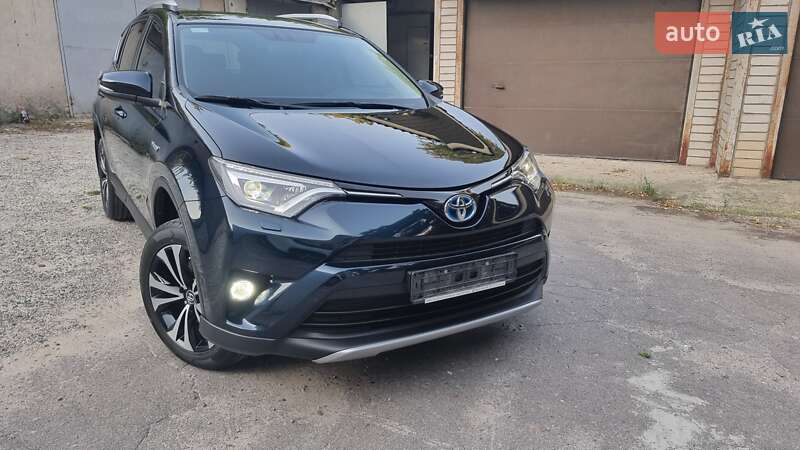 2017 toyota rav-4 hybrid