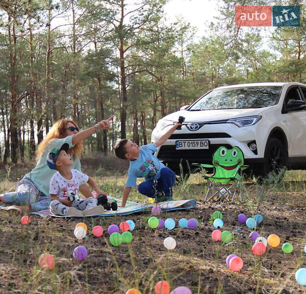 2018 toyota rav-4 hybrid