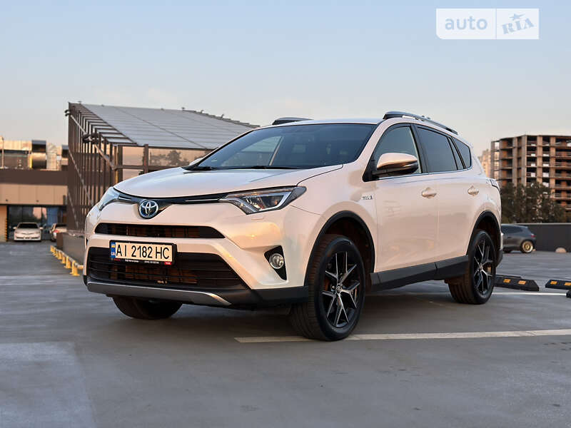 2017 toyota rav-4 hybrid