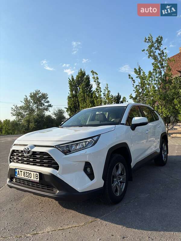 2023 toyota rav4