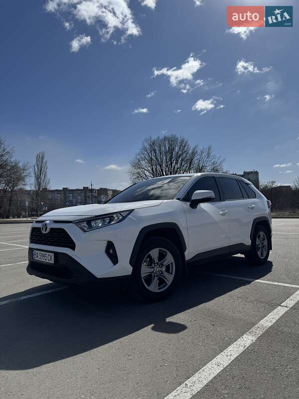 2023 toyota rav4