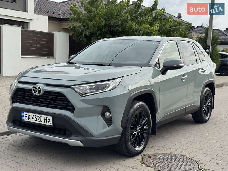 2020 toyota rav4