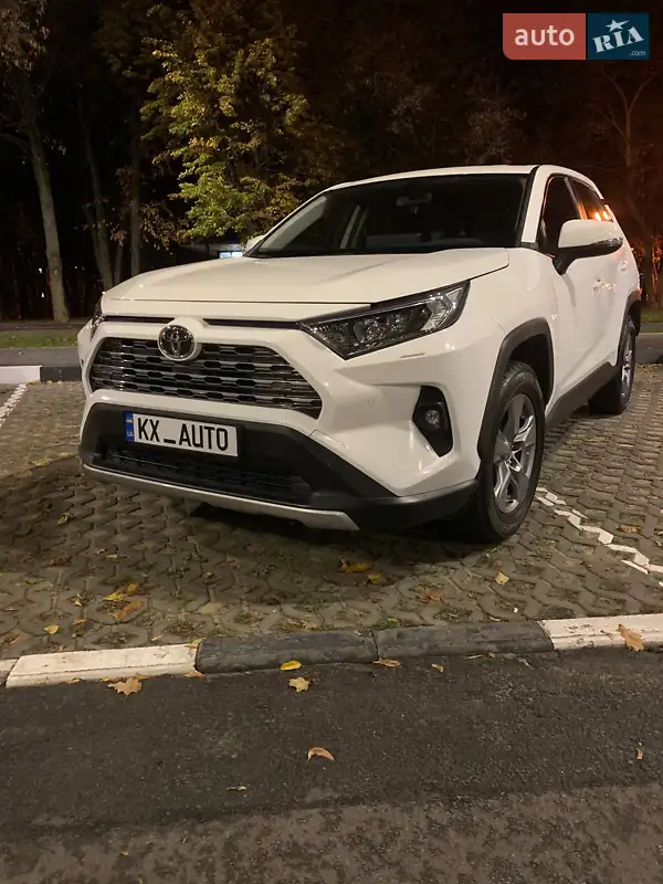 2023 toyota rav4