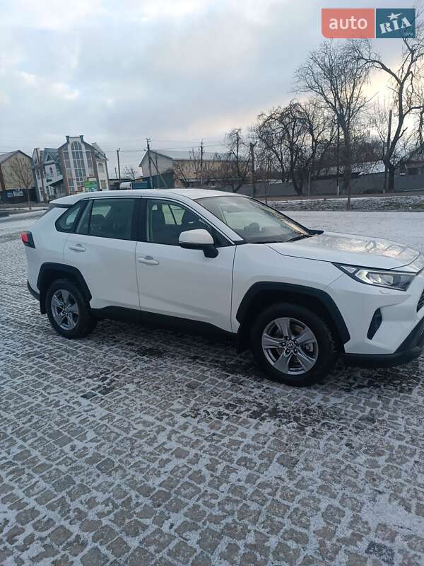 2023 toyota rav4