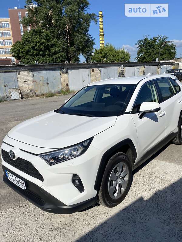 2023 toyota rav4