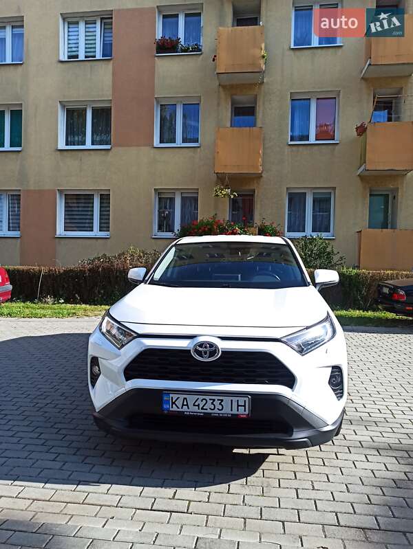 2019 toyota rav4
