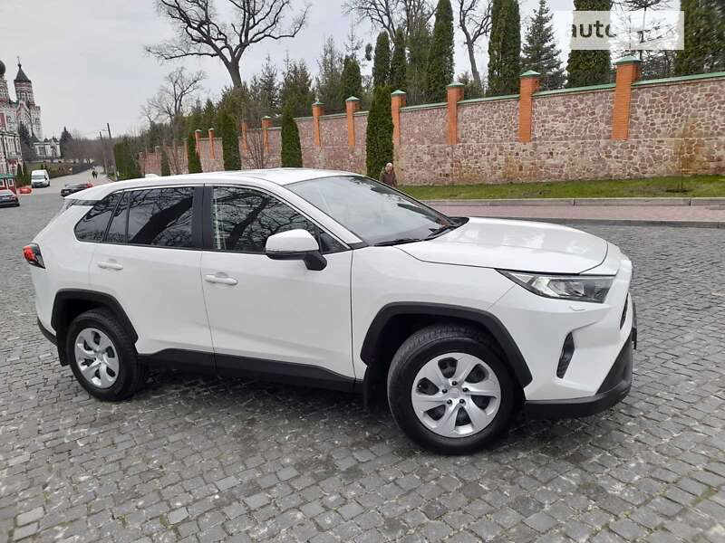 2020 toyota rav4