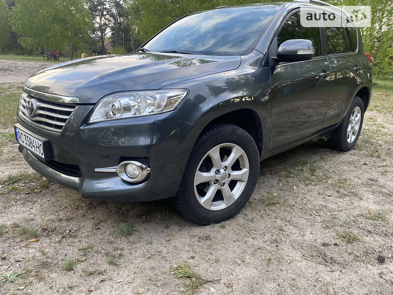 2010 toyota rav4