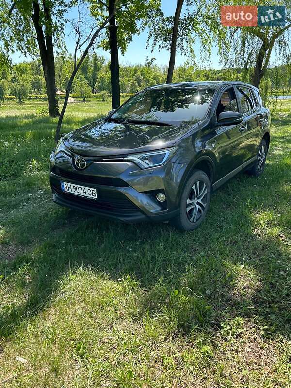 2016 toyota rav4