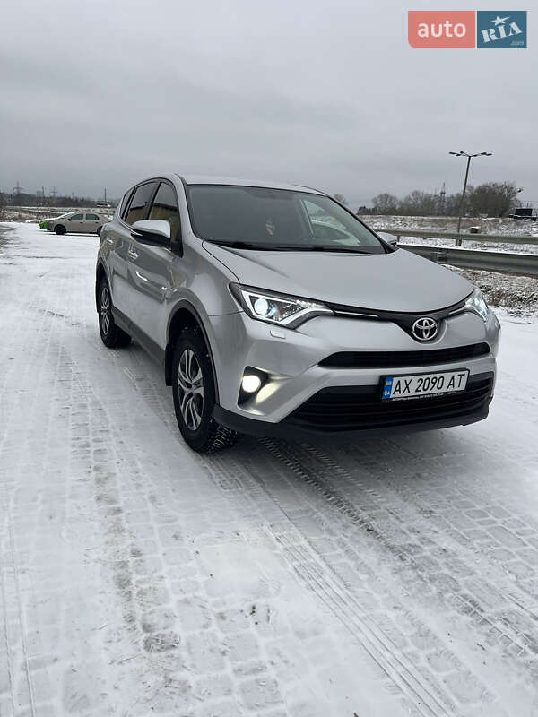 2016 toyota rav4