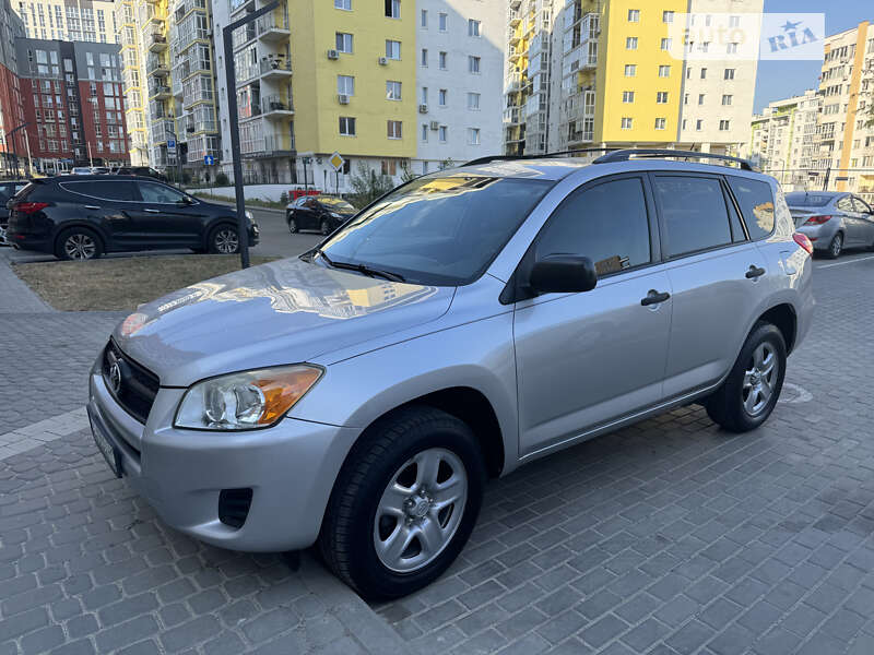 2010 toyota rav4