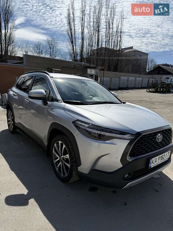2022 toyota corolla cross hybrid