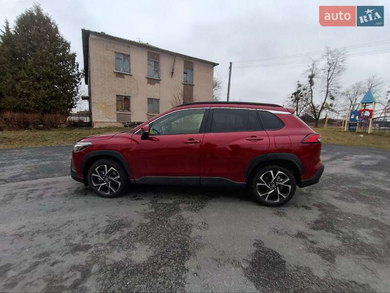 2022 toyota corolla cross hybrid
