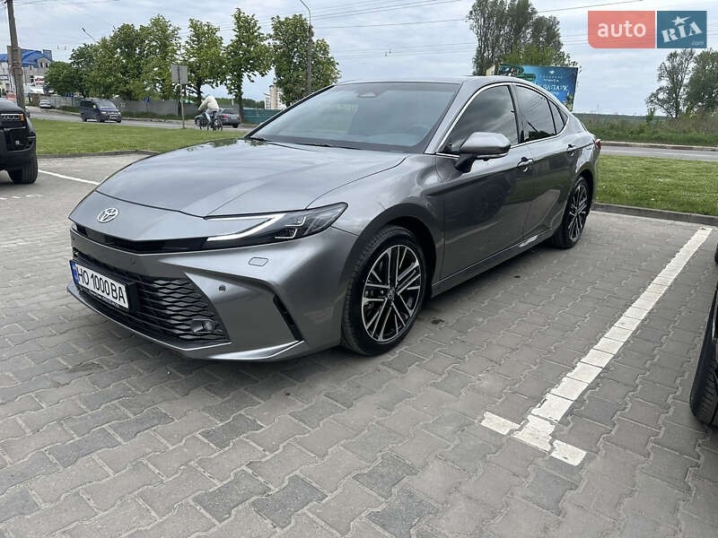 2025 toyota camry