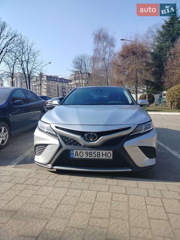 2017 toyota camry