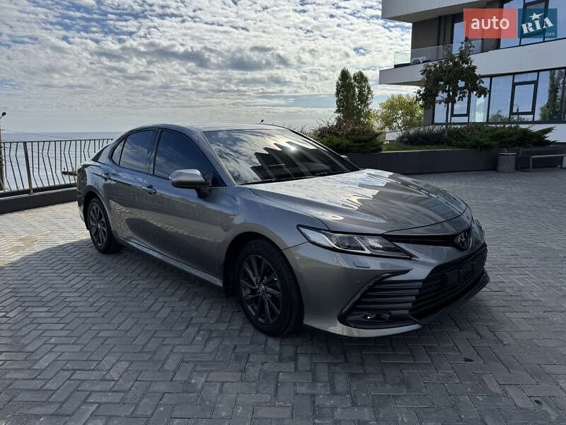 2021 toyota camry