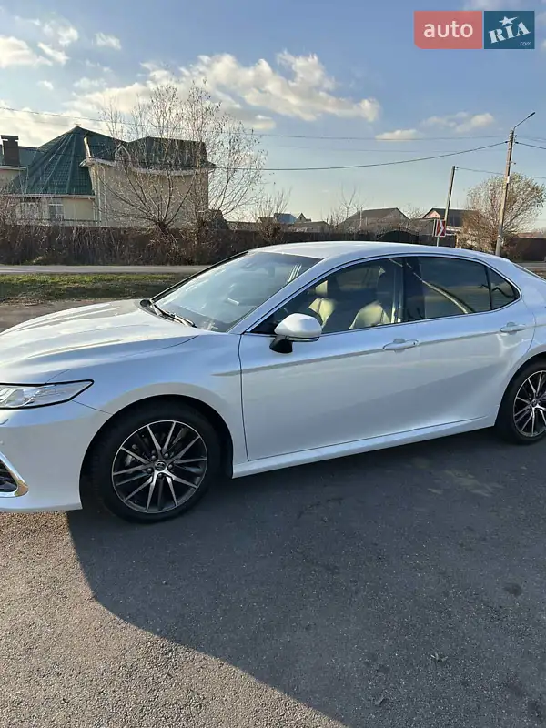 2021 toyota camry