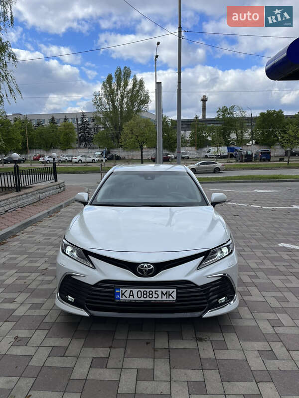 2021 toyota camry