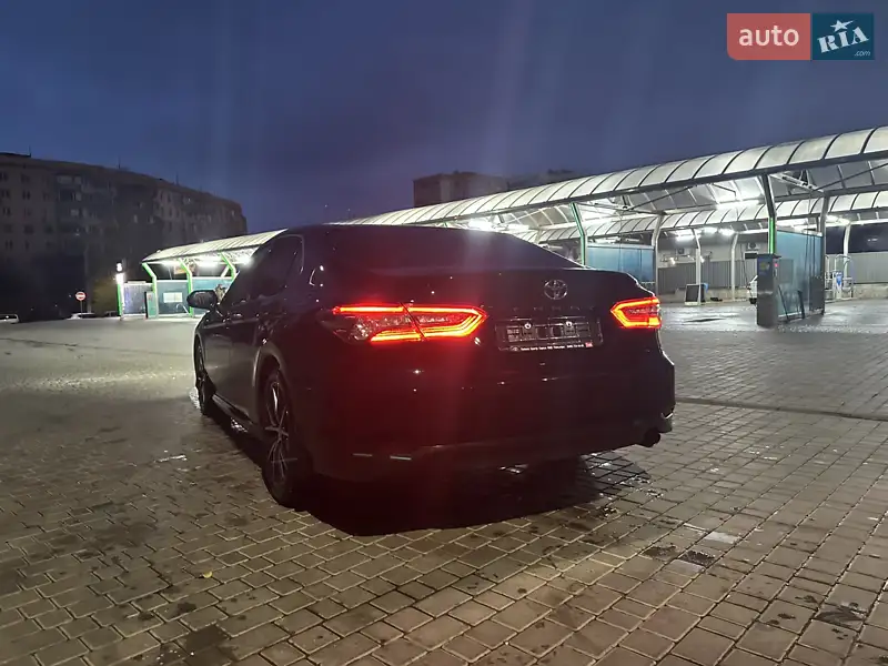 2021 toyota camry