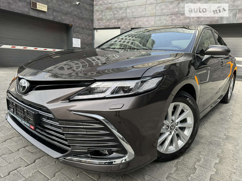 2021 toyota camry