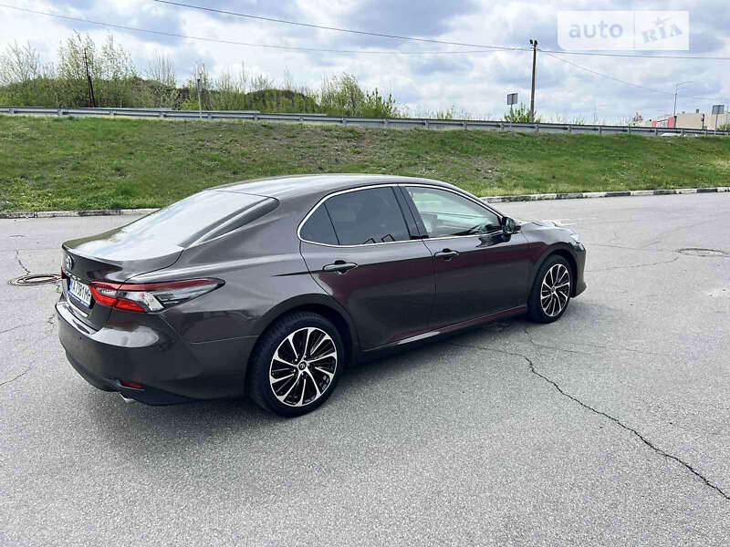 2021 toyota camry
